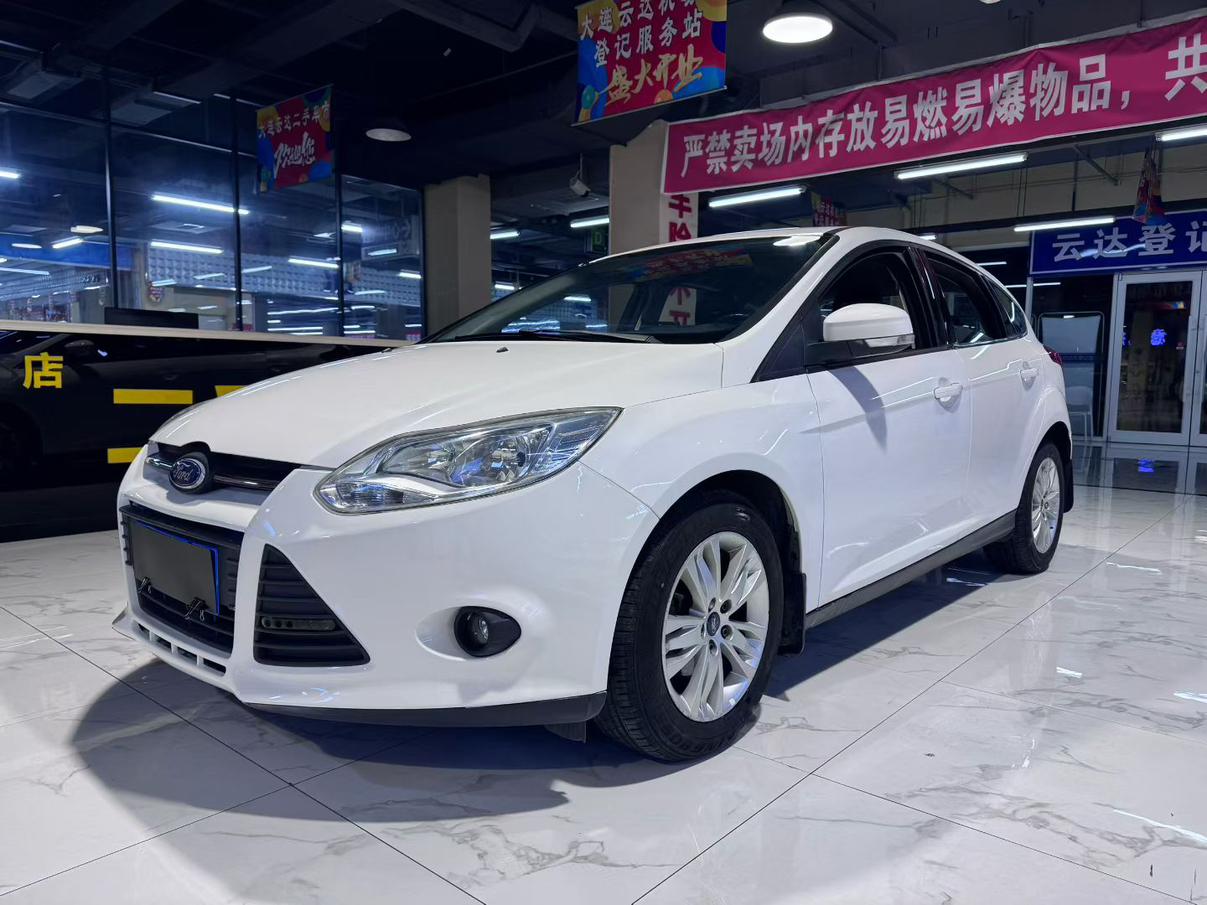 Ford Focus ST 2014 thumb 8