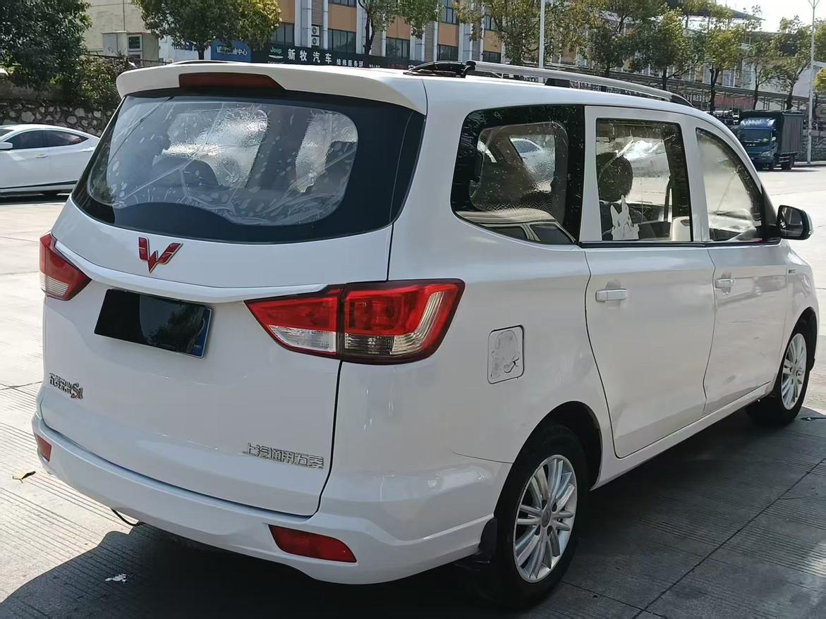 Wuling Hong Guang 2016 thumb 4