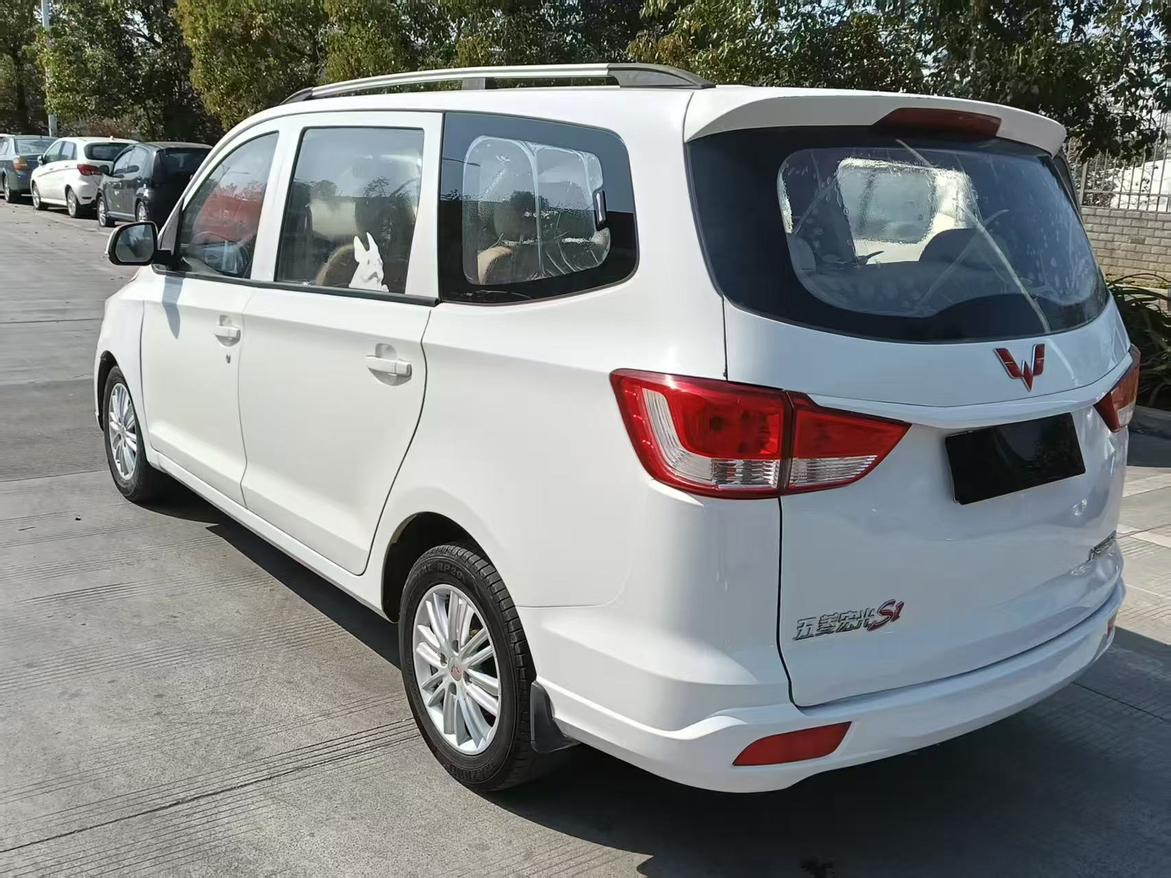 Wuling Hong Guang 2016 thumb 11