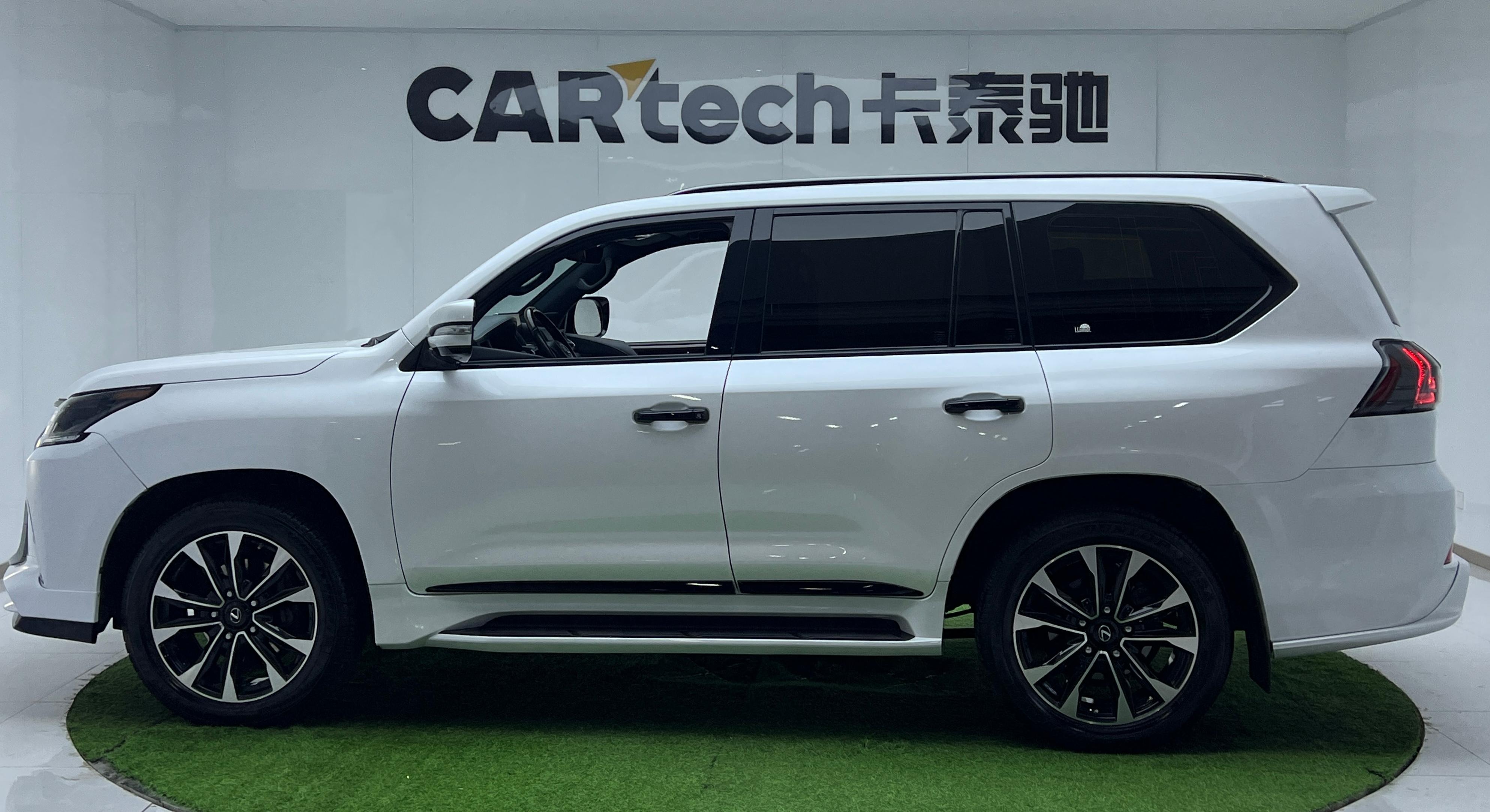 Lexus LX 2022 thumb 2