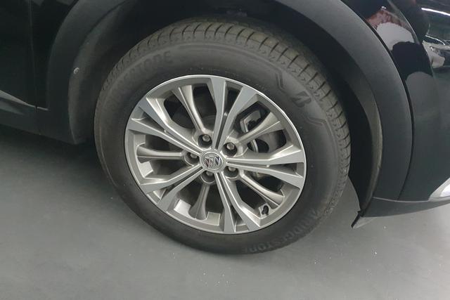Buick Envision 2023 thumb 2