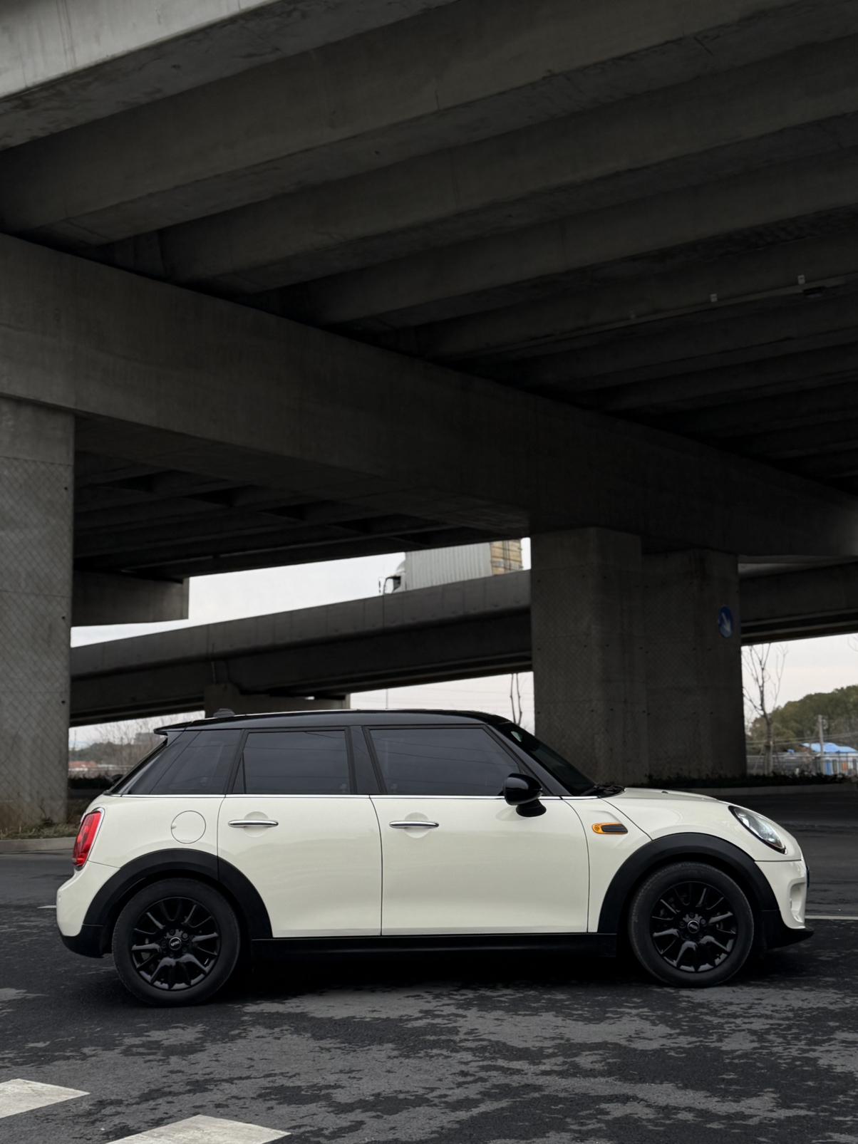 Mini Hatch 2018 thumb 3