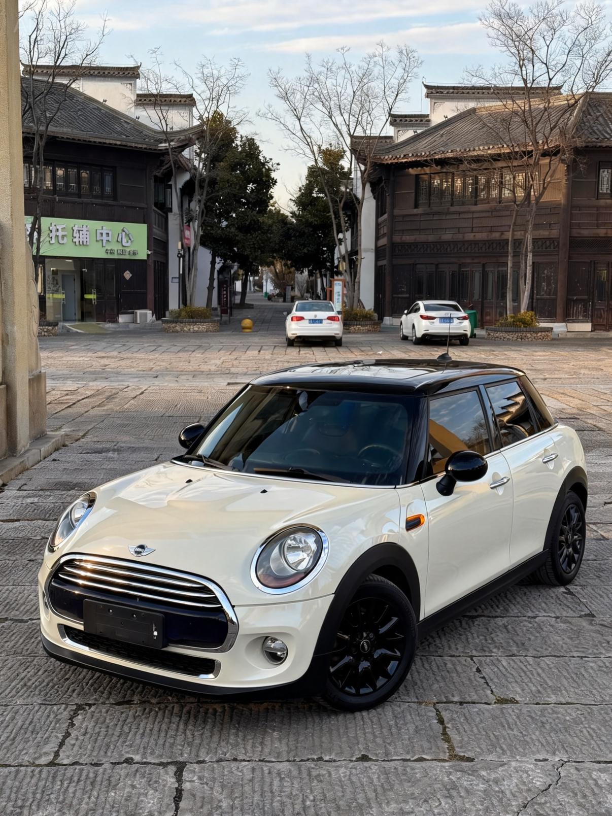 Mini Hatch 2018 thumb 4