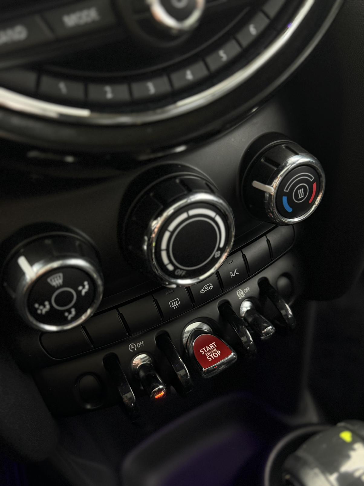 Mini Hatch 2018 thumb 8