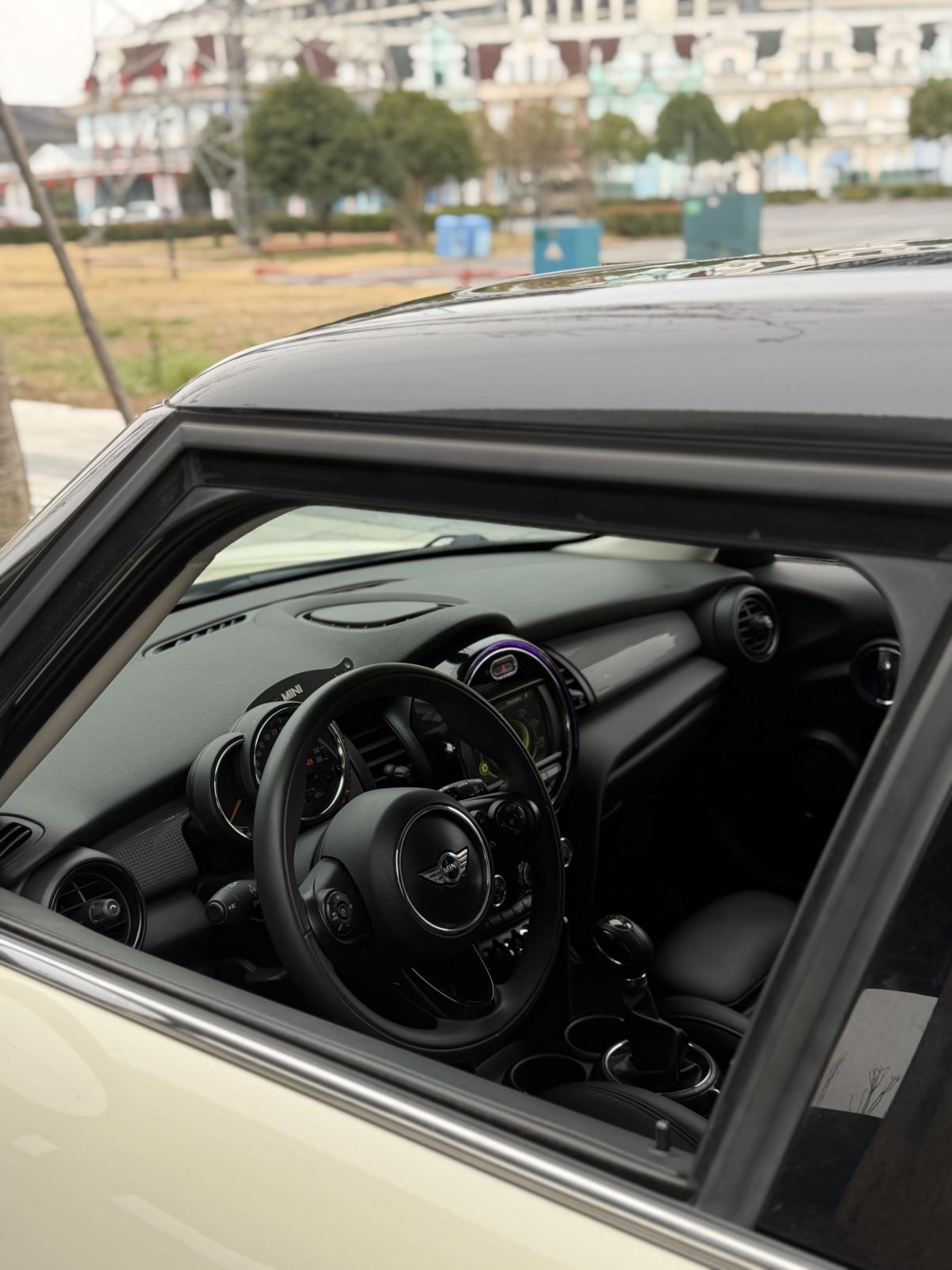 Mini Hatch 2018 thumb 9