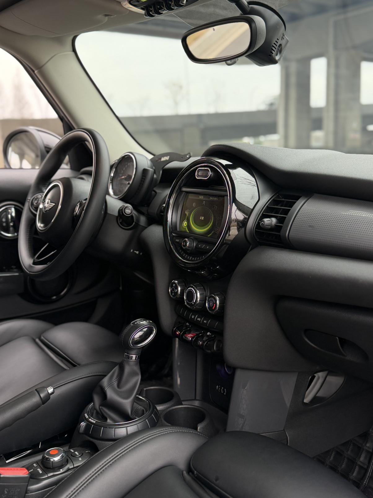 Mini Hatch 2018 thumb 11