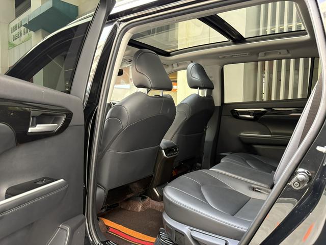 Toyota Highlander 2023 thumb 3