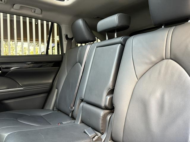 Toyota Highlander 2023 thumb 9