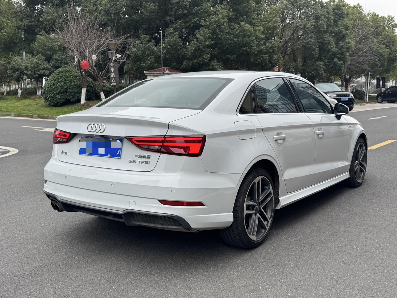 Audi A3 2017 thumb 4