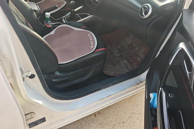 BAIC D50 2019 thumb 6