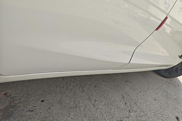 BAIC D50 2019 thumb 7