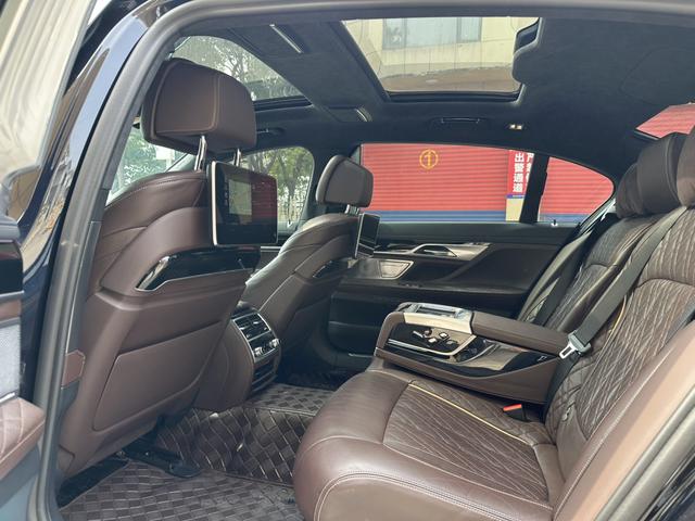 BMW 7 серии 2022 thumb 11