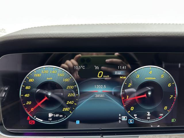 Mercedes-Benz E-Class 2023 thumb 7