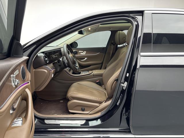 Mercedes-Benz E-Class 2023 thumb 9