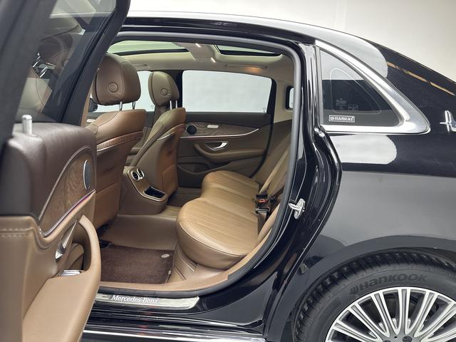 Mercedes-Benz E-Class 2023 thumb 10