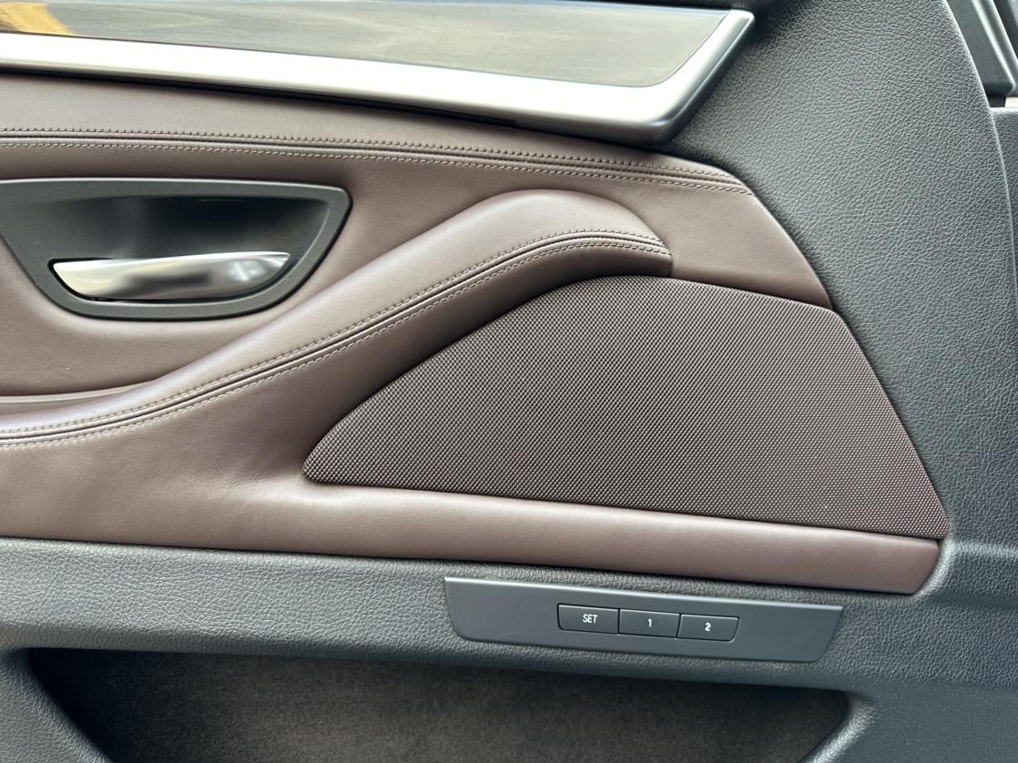 BMW 5 серии 2017 thumb 9