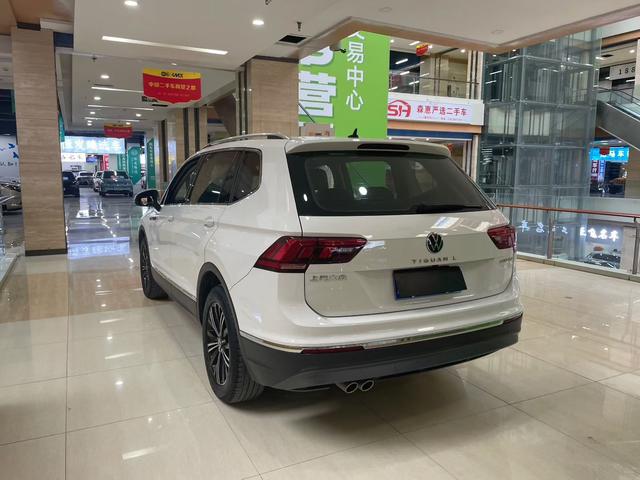 Volkswagen Tiguan 2021 thumb 2