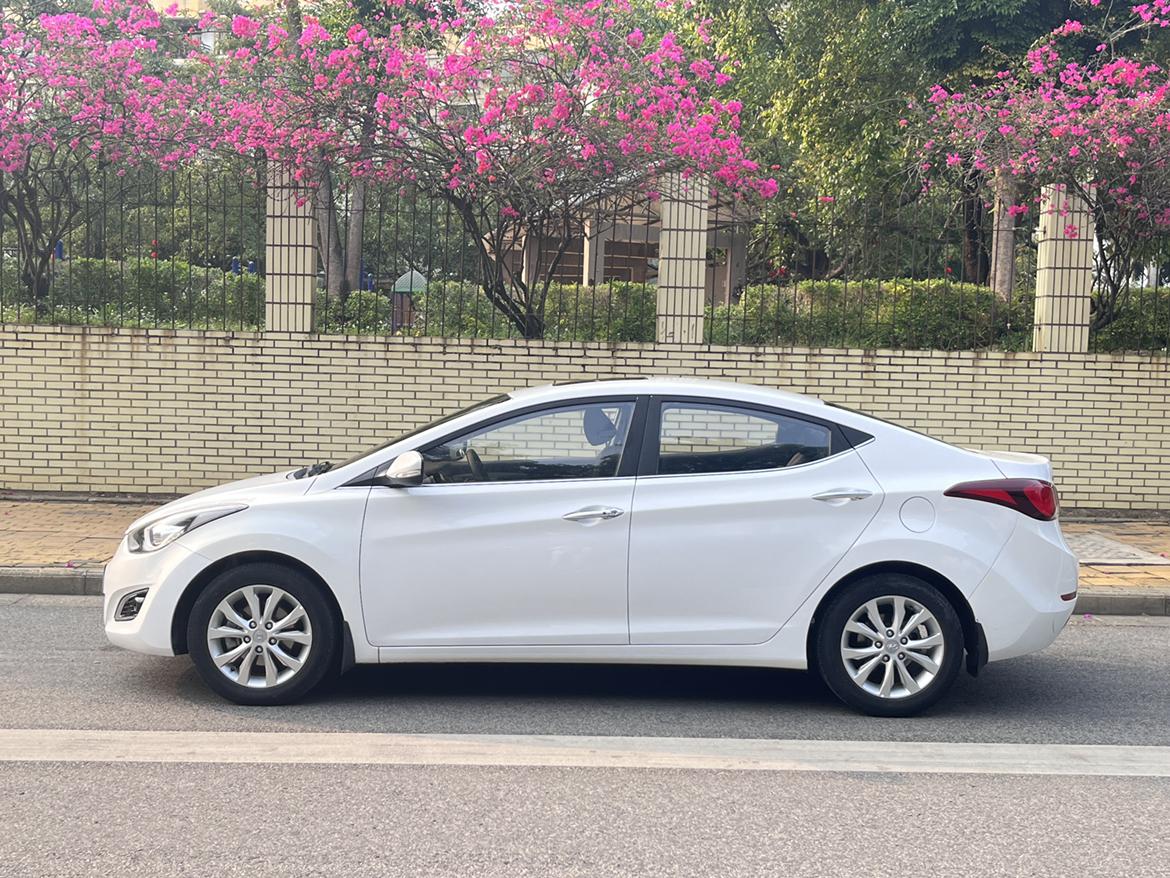 Hyundai Elantra 2017 thumb 2
