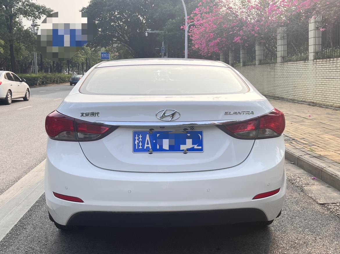 Hyundai Elantra 2017 thumb 3