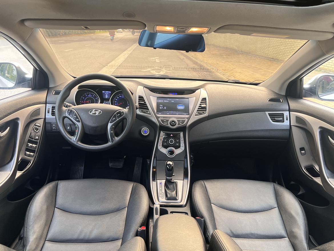 Hyundai Elantra 2017 thumb 4