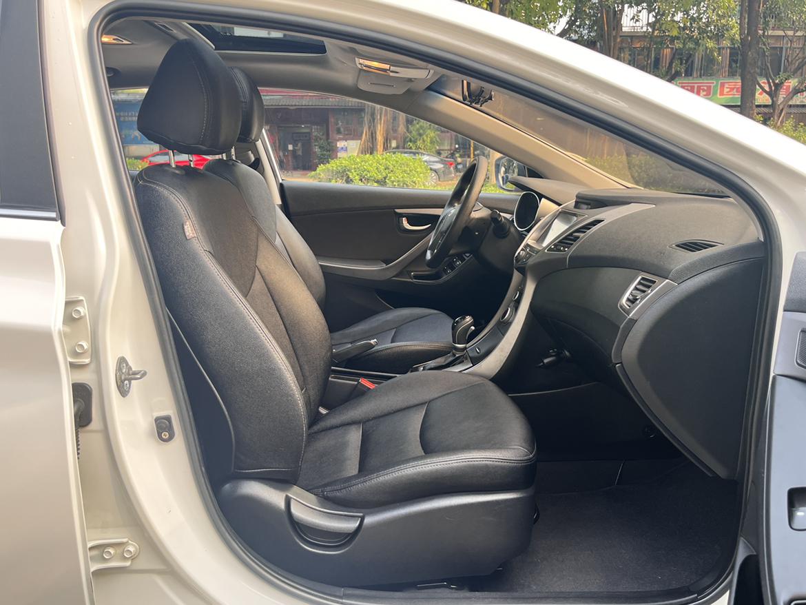 Hyundai Elantra 2017 thumb 6