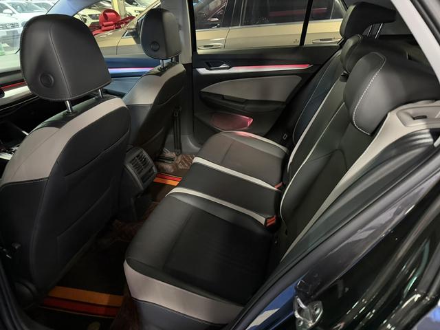 Volkswagen Golf 2023 thumb 9