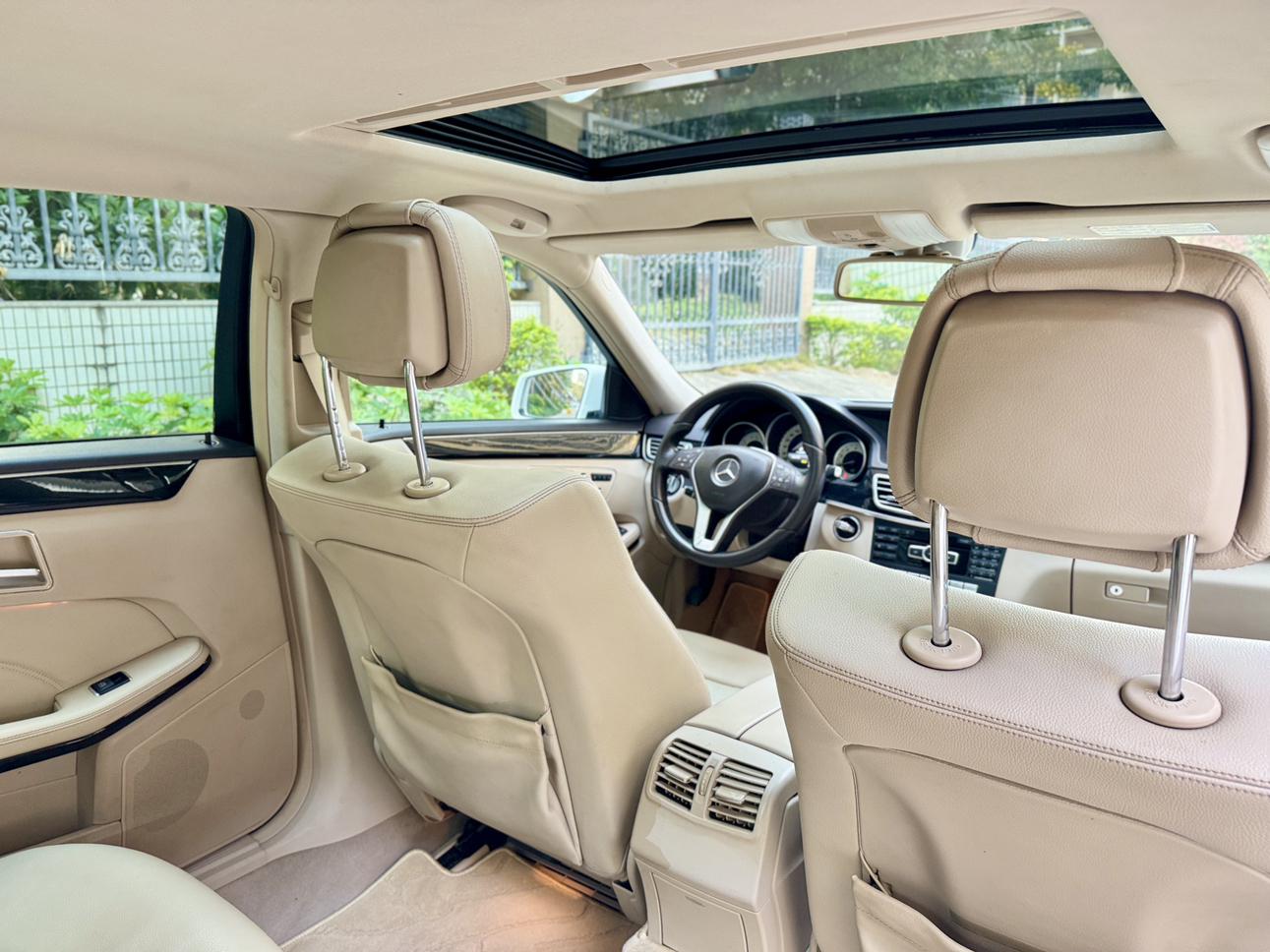 Mercedes-Benz E-Class 2013 thumb 8