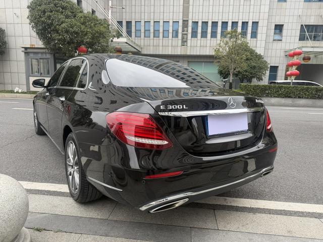 Mercedes-Benz E-Class 2019 thumb 4
