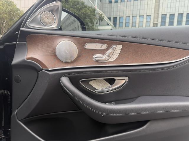 Mercedes-Benz E-Class 2019 thumb 6