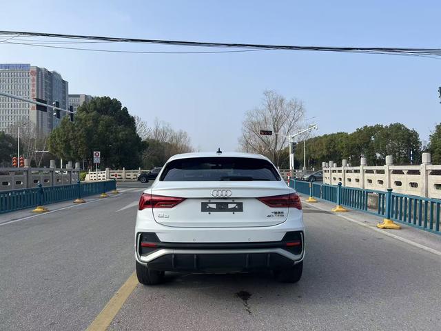 Audi Q3 2020 thumb 3