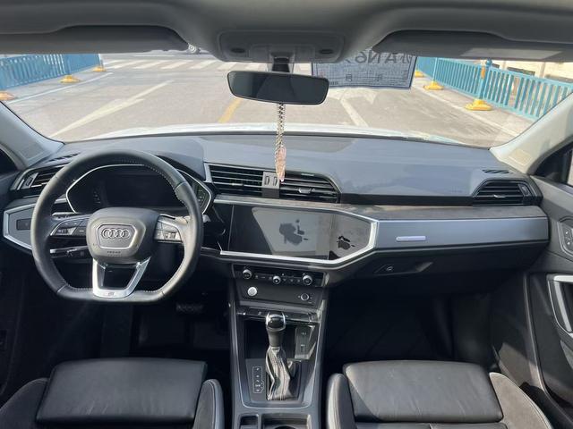 Audi Q3 2020 thumb 8