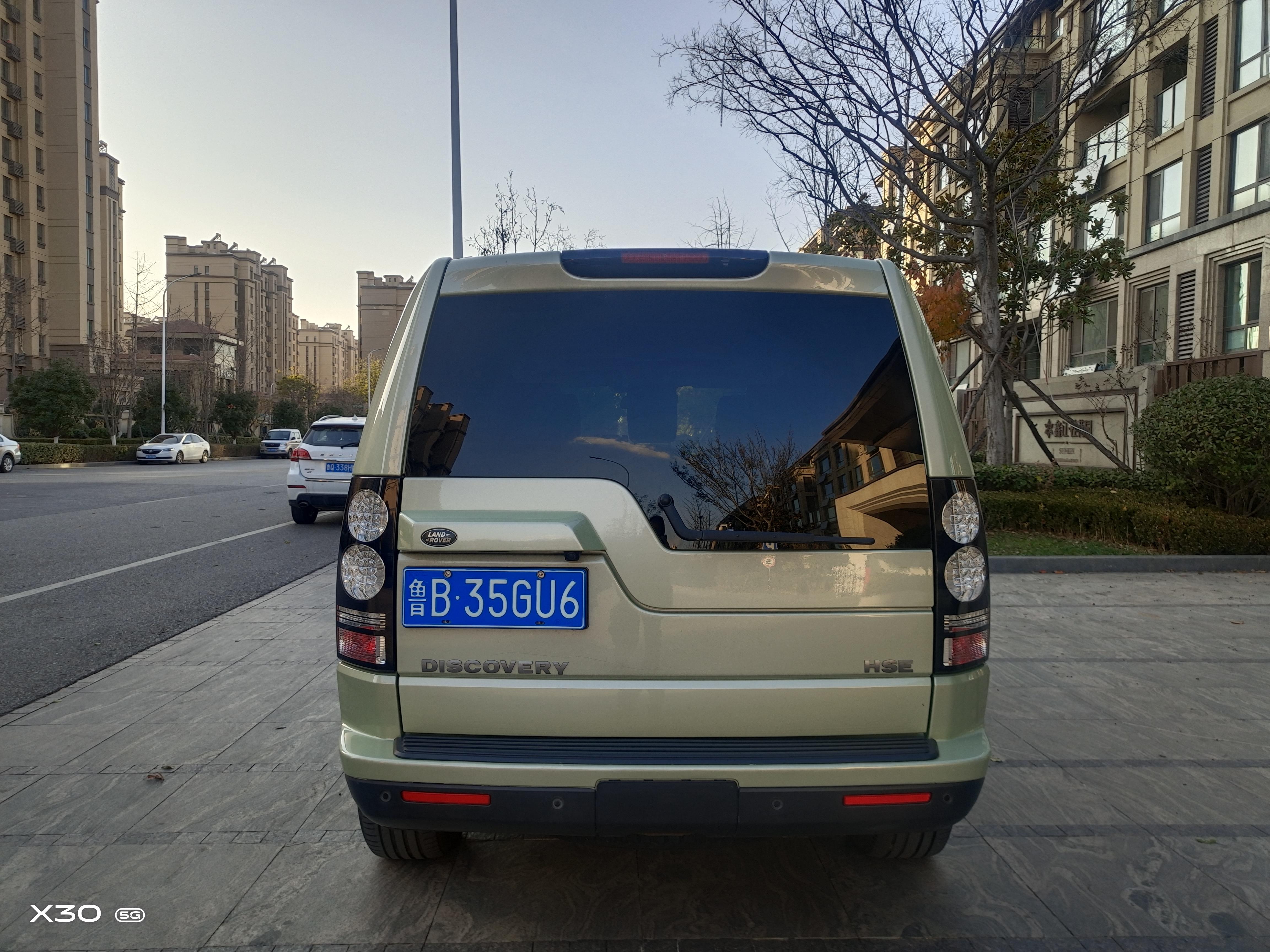 Land Rover Discovery 2014 thumb 3