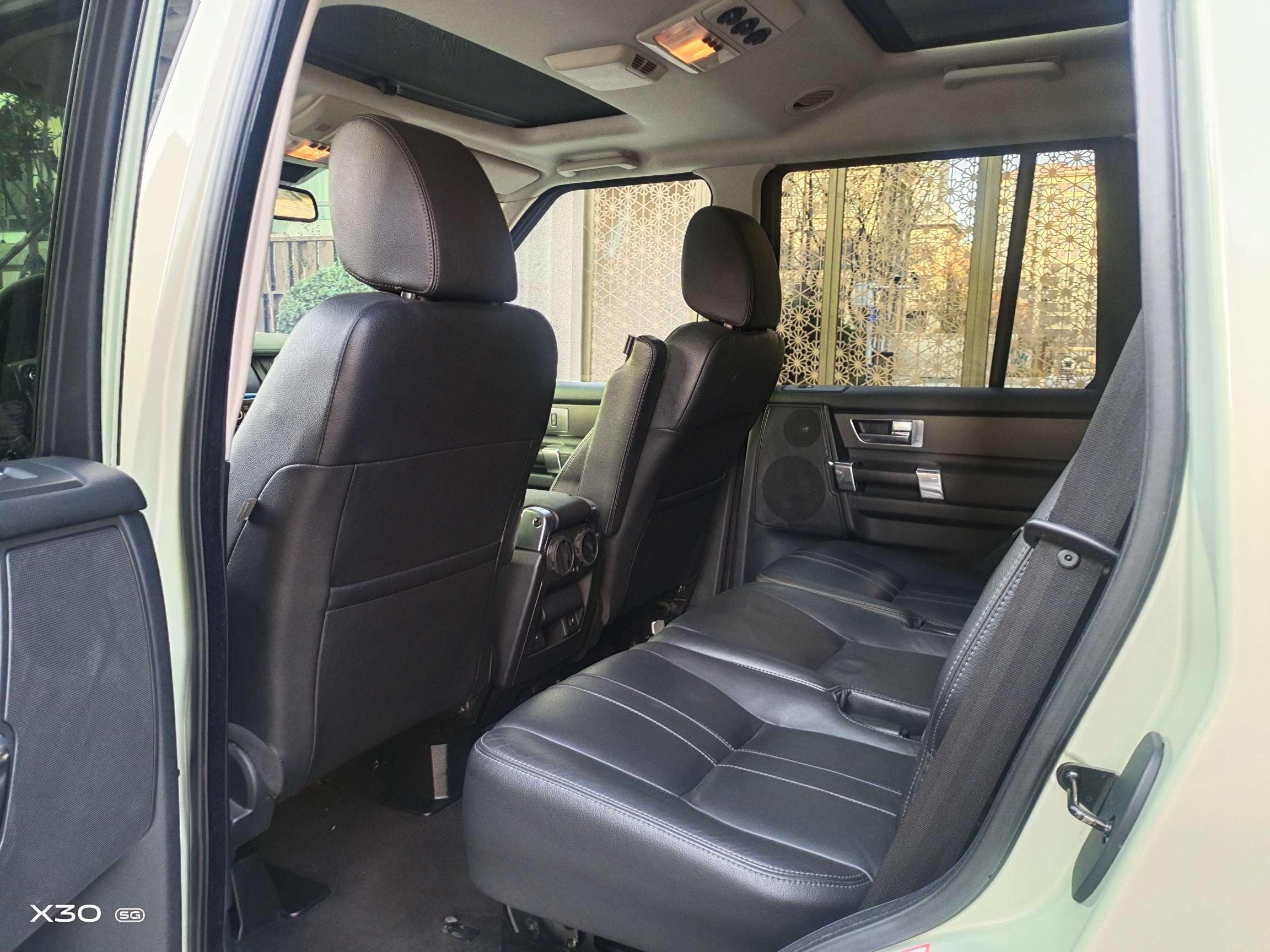 Land Rover Discovery 2014 thumb 8