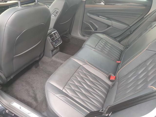 Volkswagen Passat 2019 thumb 3