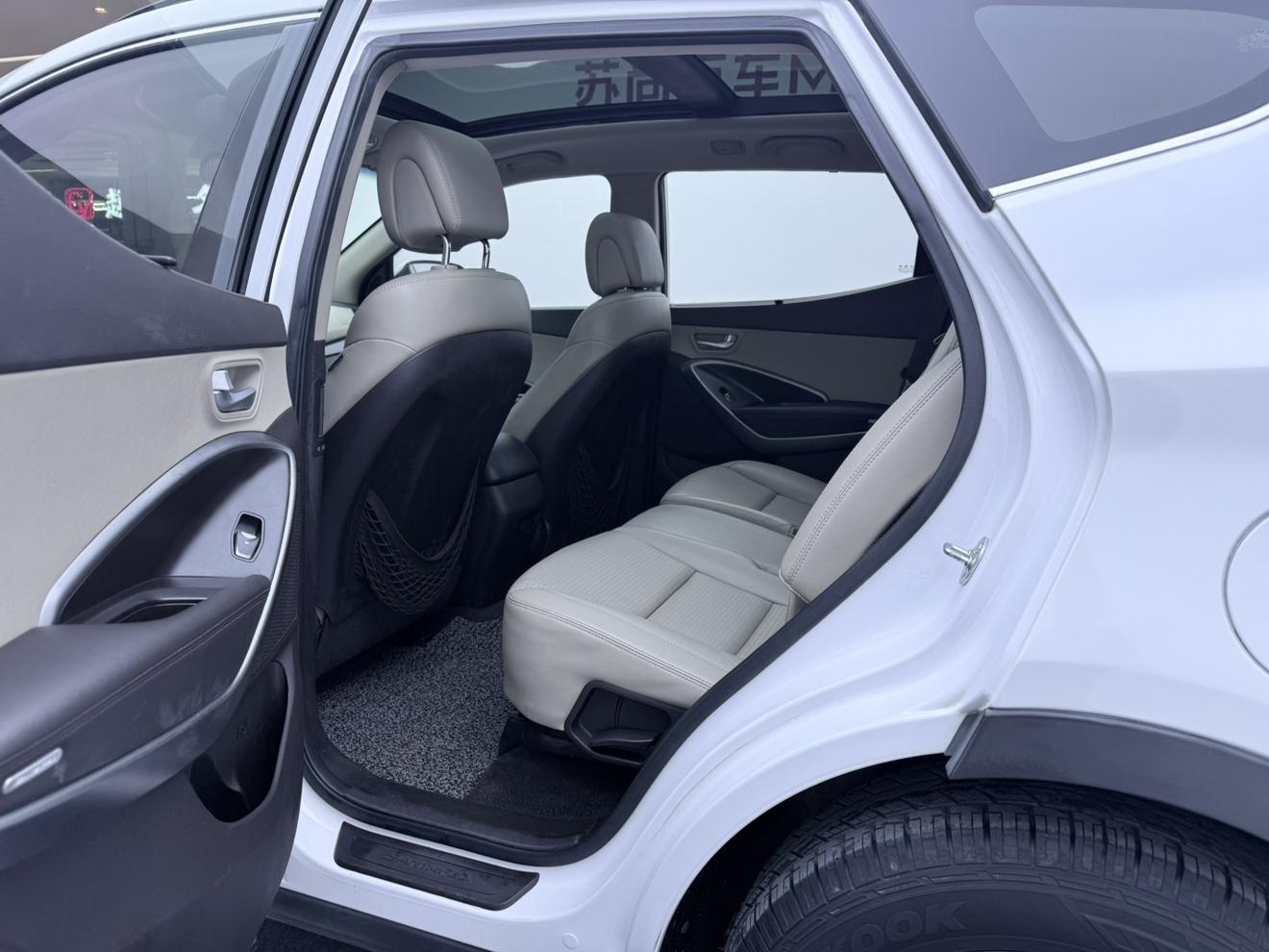 Hyundai Santa Fe 2015 thumb 9