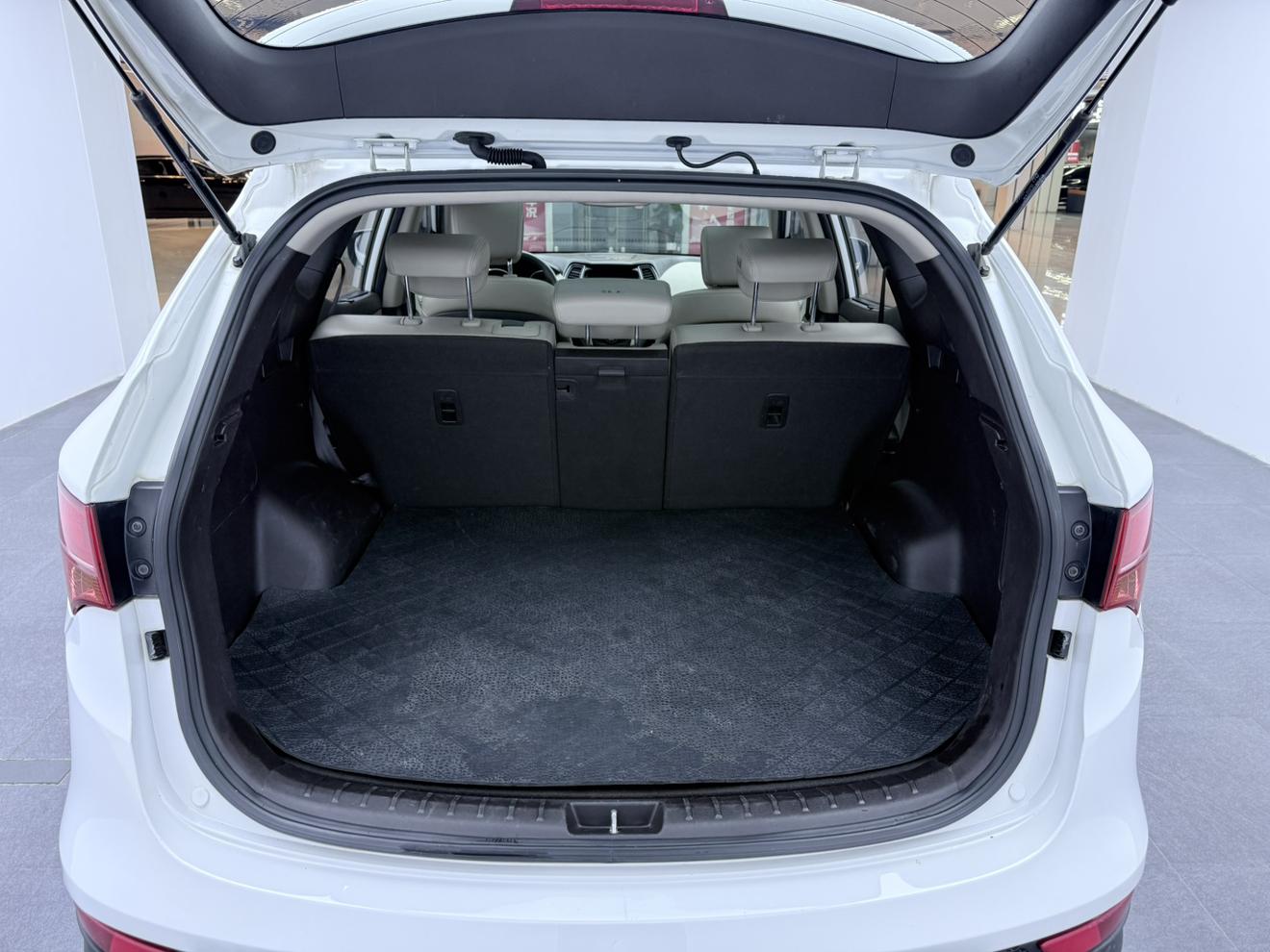 Hyundai Santa Fe 2015 thumb 10