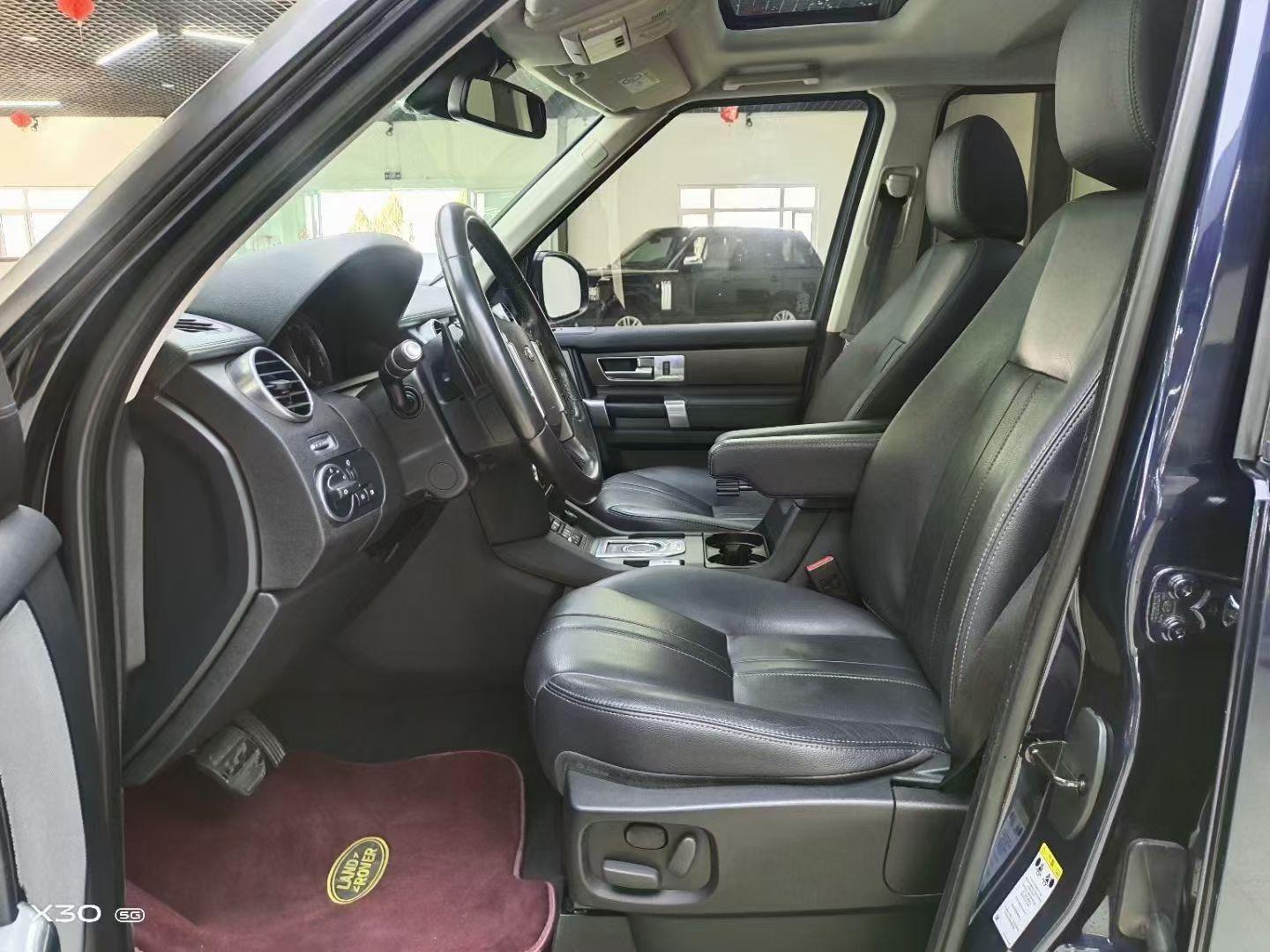 Land Rover Discovery 2016 thumb 6