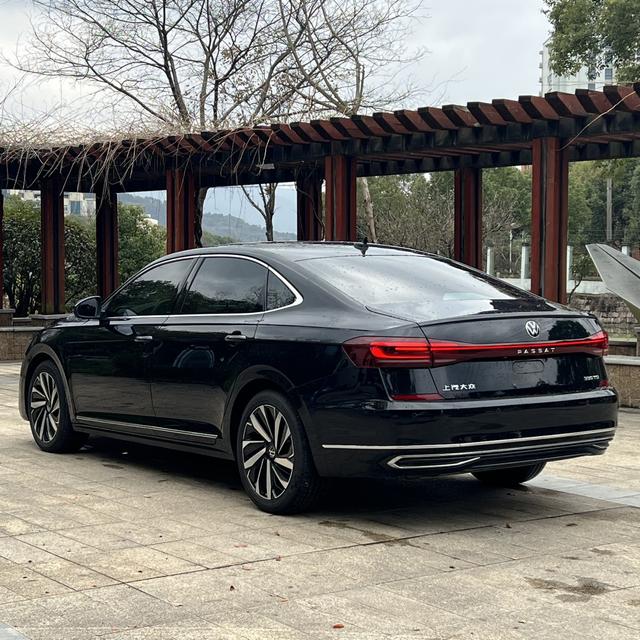 Volkswagen Passat 2022 thumb 3