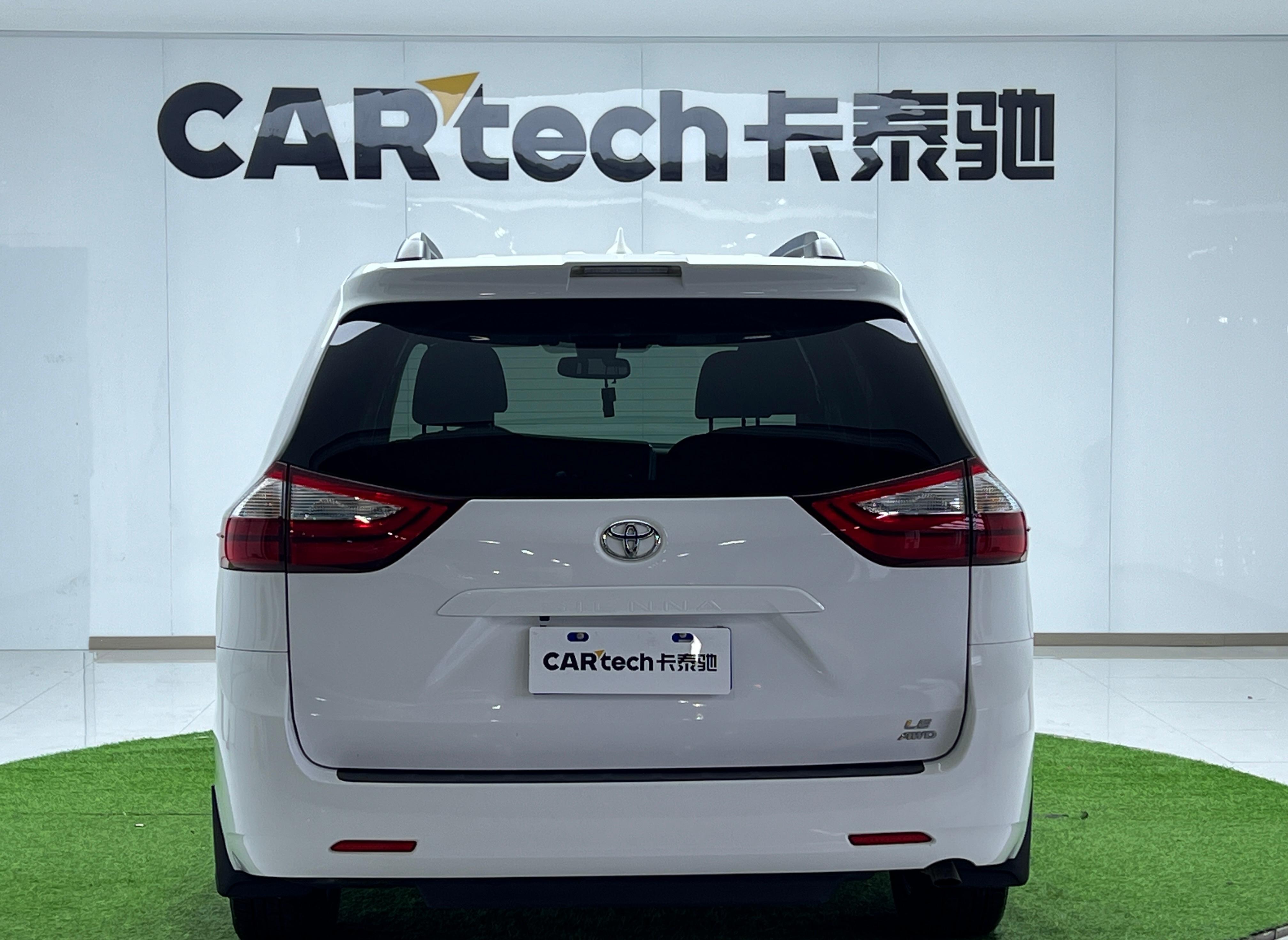 Toyota Sienna 2019 thumb 4