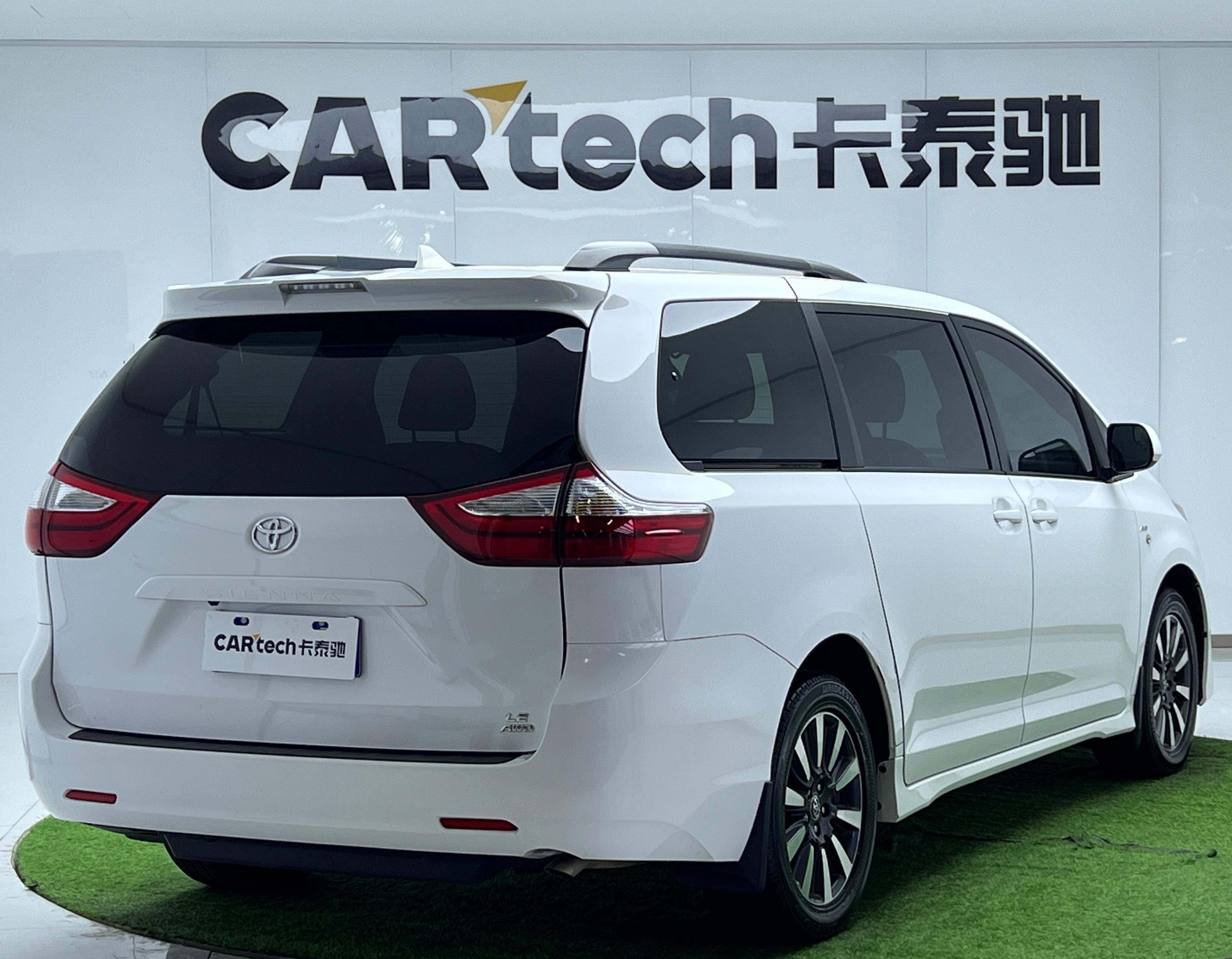 Toyota Sienna 2019 thumb 5