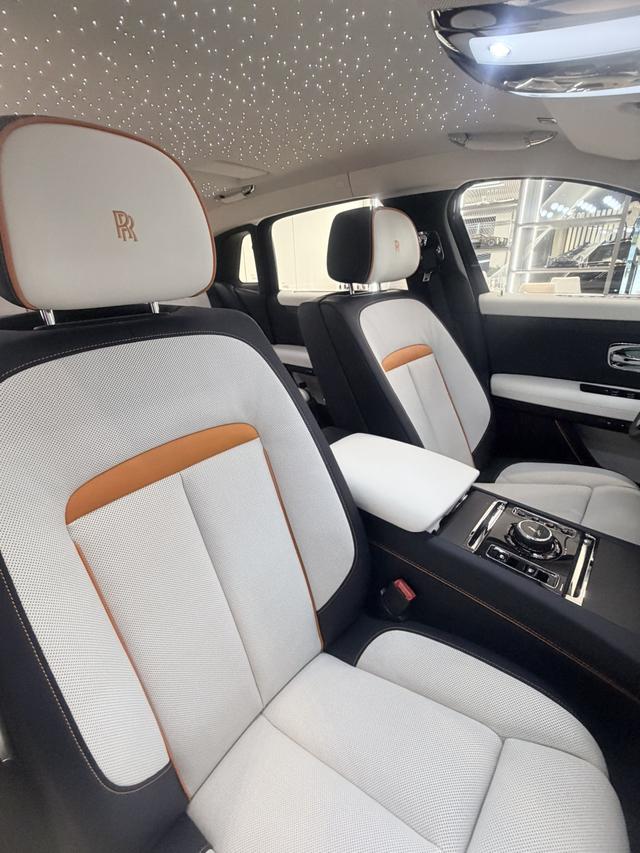 Rolls-Royce Ghost 2024 thumb 5