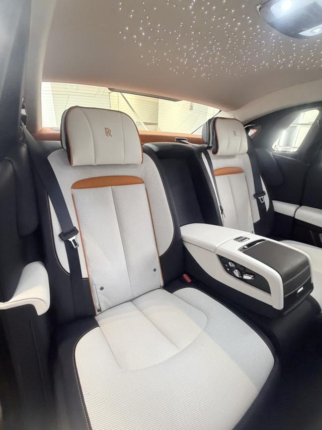 Rolls-Royce Ghost 2024 thumb 6