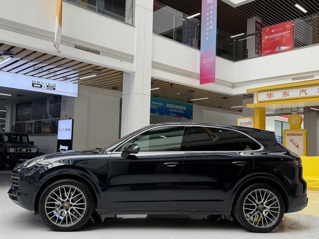 Porsche Cayenne 2019 thumb 5