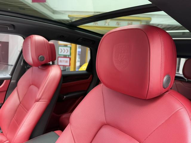 Porsche Cayenne 2019 thumb 10