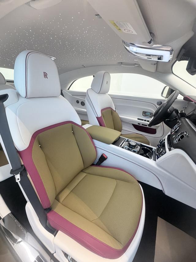 Rolls-Royce Shan Ling 2023 thumb 6