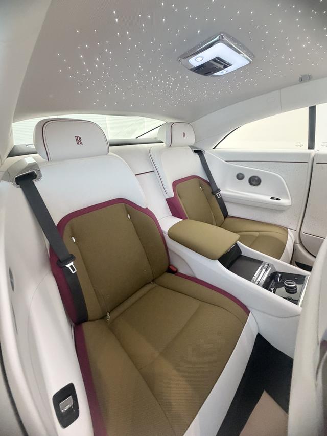 Rolls-Royce Shan Ling 2023 thumb 7