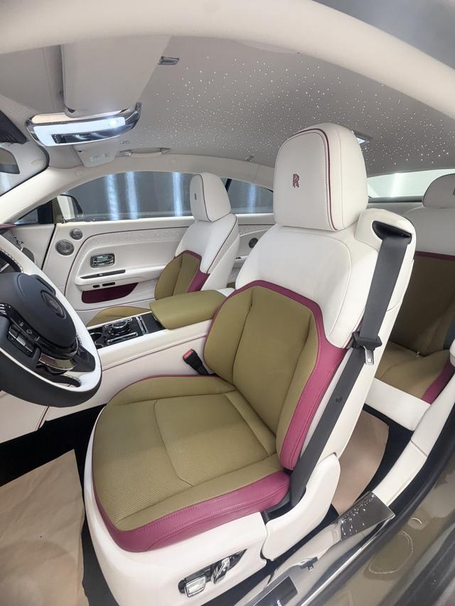 Rolls-Royce Shan Ling 2023 thumb 9