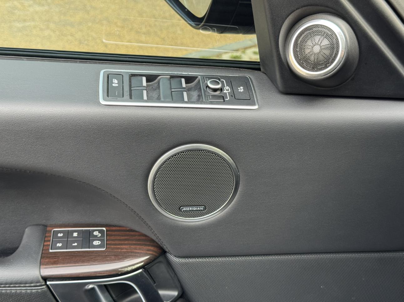 Land Rover Range Rover 2018 thumb 8
