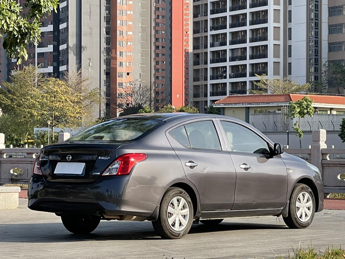 Nissan Sunny 2016 thumb 4