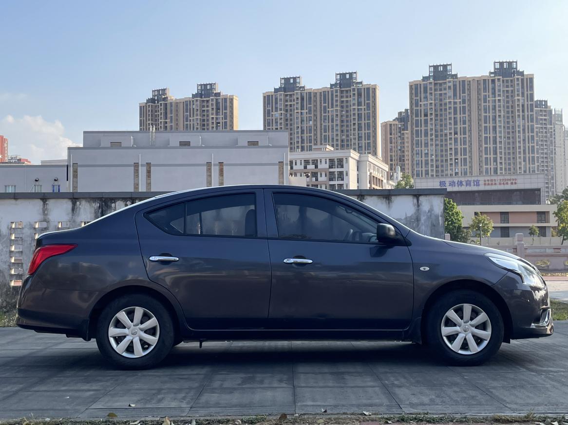 Nissan Sunny 2016 thumb 5